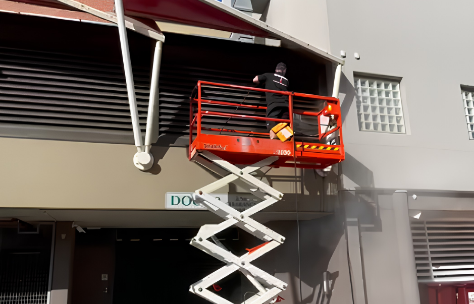 High rise vs. Low rise window cleaning